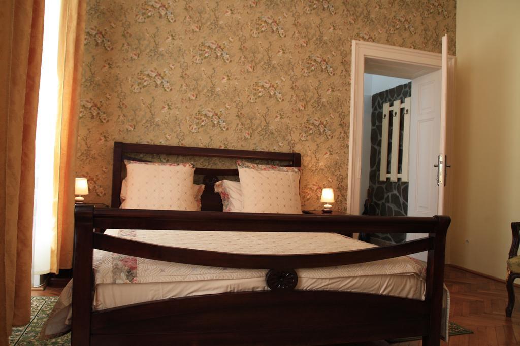 Casa Blanca Apartment Sibiu Bagian luar foto